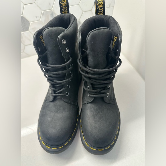 Dr. Martens 1460 Waterproof Drywair Black Lace Up Doc Boots Women’s Size 6 NWOB - Picture 5 of 9